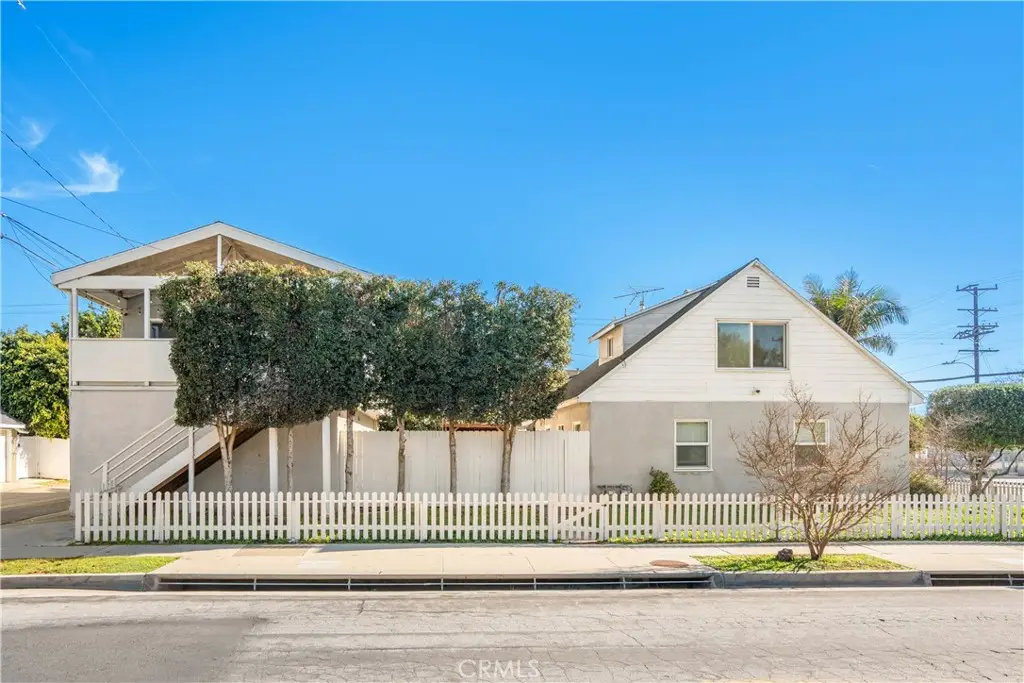 3757 W 182nd St, Torrance, CA 90504 - Image #1