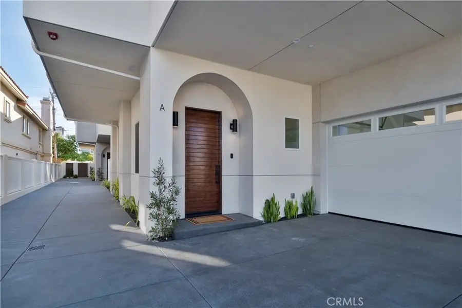 2212 Gates Avenue #B, Redondo Beach, CA 90278 - Image #2