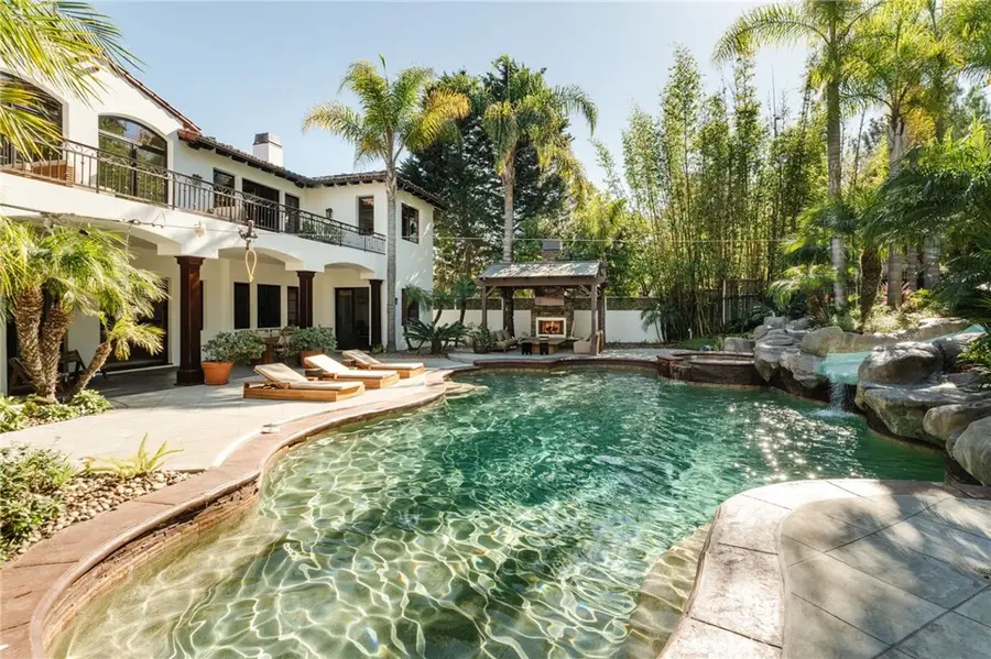 1807 Valley Park Avenue, Hermosa Beach, CA 90254 - #2