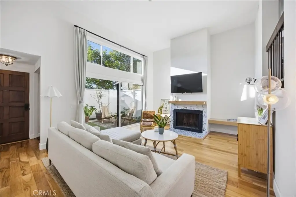 1911 Rockefeller Lane #E, Redondo Beach, CA 90278 - Image #1