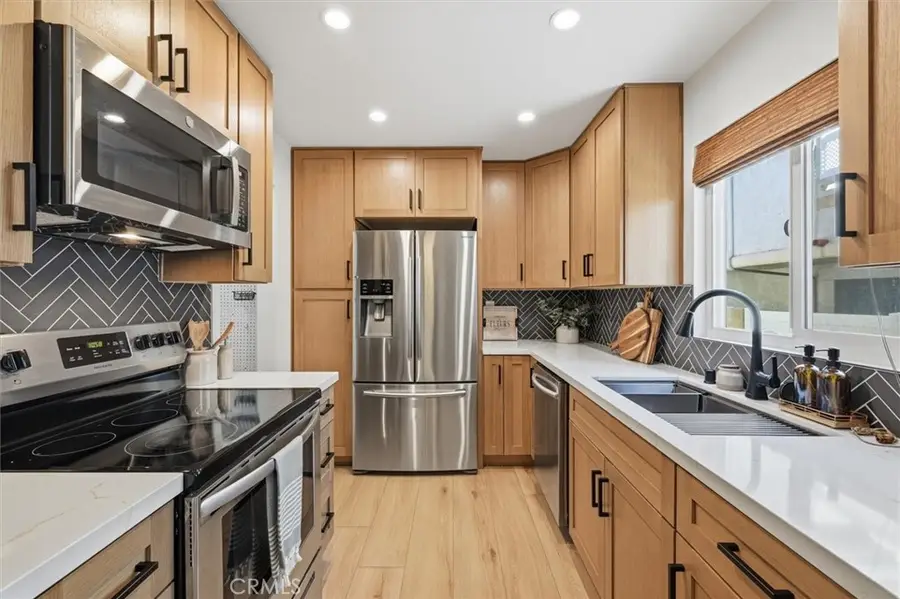 2606 Gates Avenue #2, Redondo Beach, CA 90278 - #2