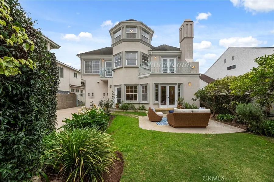 6611 W 81st Street, Los Angeles, CA 90045 - #2