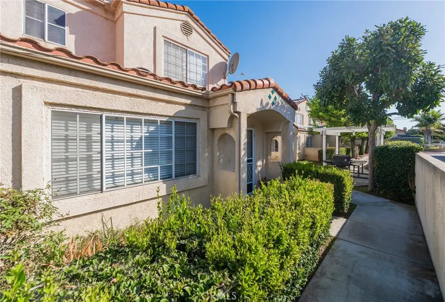 13959 Arthur Avenue #1, Paramount, CA 90723 - #2