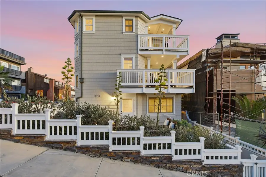 124 33rd, Manhattan Beach, CA 90266 - #3