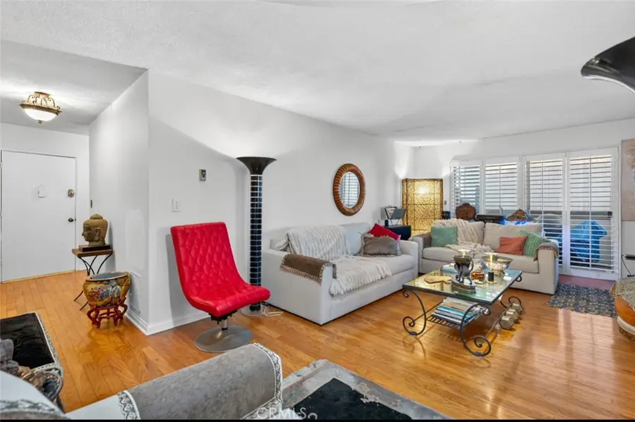 5376 Fairview Boulevard #209, Los Angeles, CA 90056 - #3