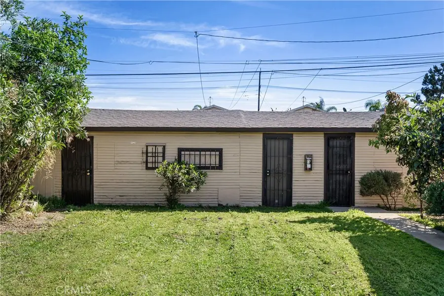 720 King, Wilmington, CA 90744 - #3