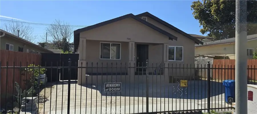 700 W 77th, Los Angeles, CA 90044 - #2