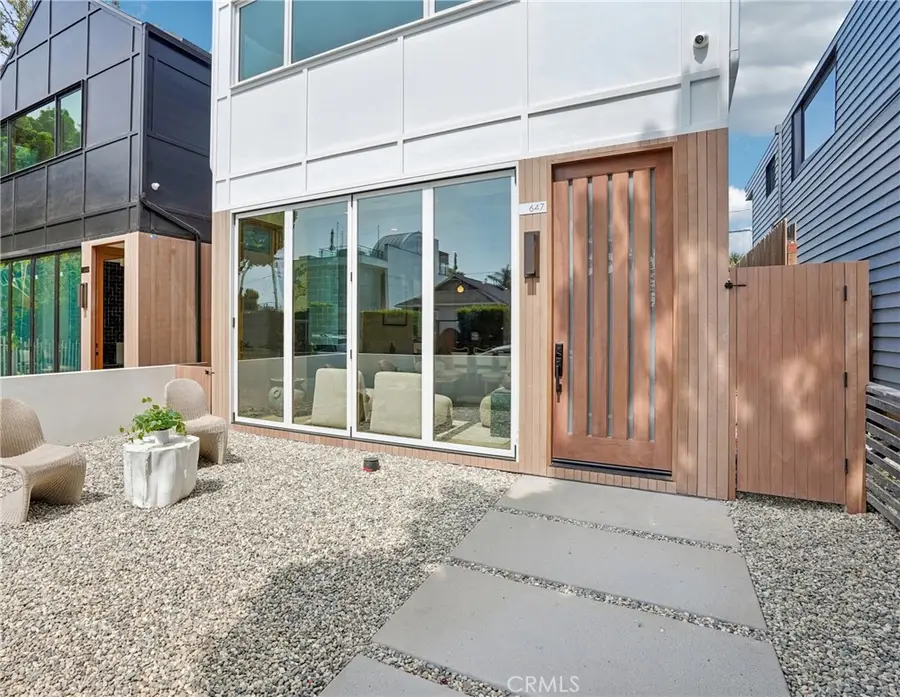 647 Navy Street, Santa Monica, CA 90405 - #3