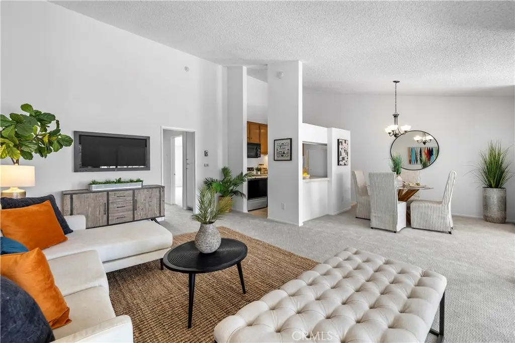 902 Camino Real #207, Redondo Beach, CA 90277 - #1