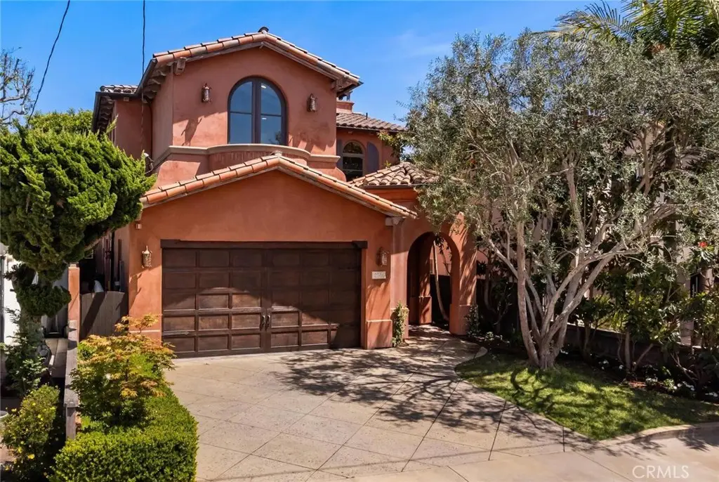 2516 Walnut Avenue, Manhattan Beach, CA 90266 - #1