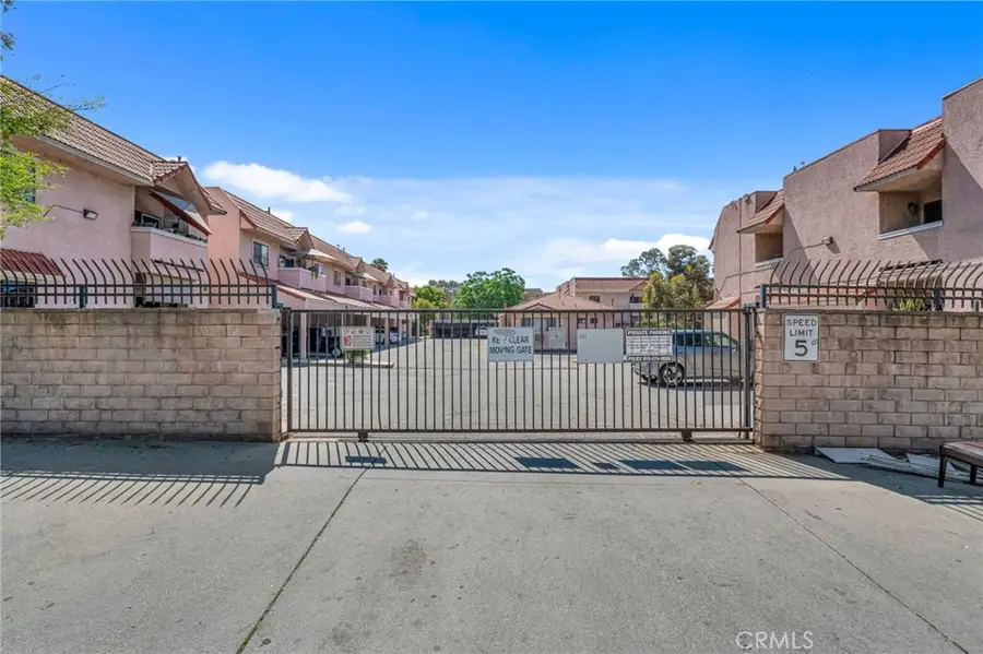 10943 Laurel Canyon #B9, San Fernando, CA 91340 - #3