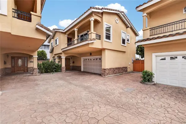 15422 Freeman Avenue, Lawndale, CA 90260