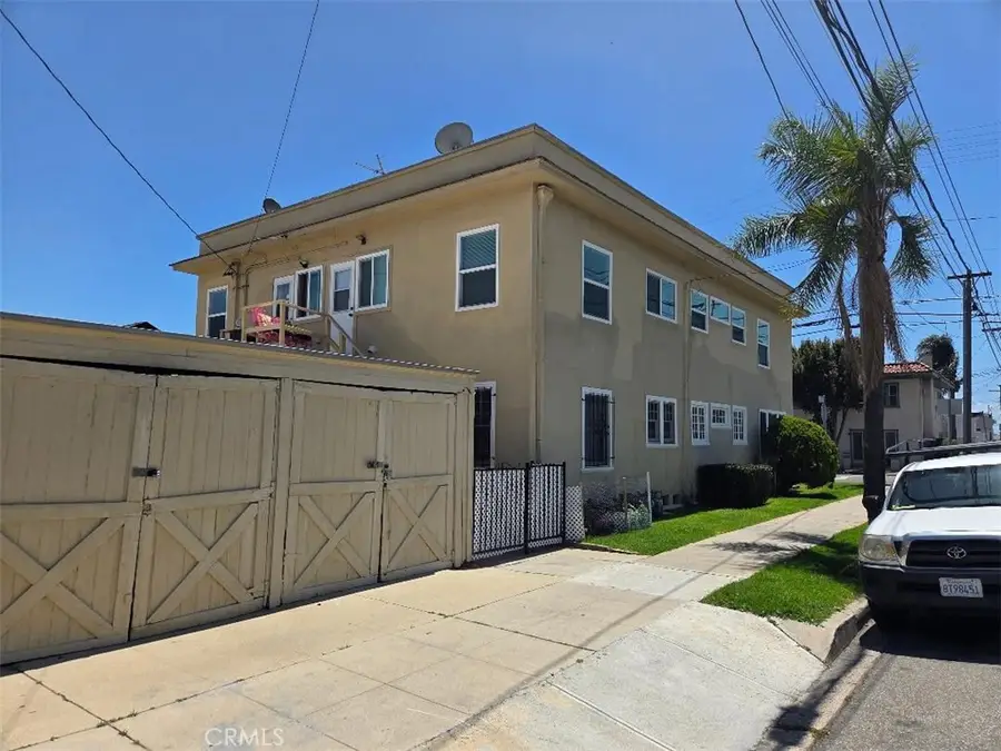 592 W 12th Street, San Pedro, CA 90731 - #3