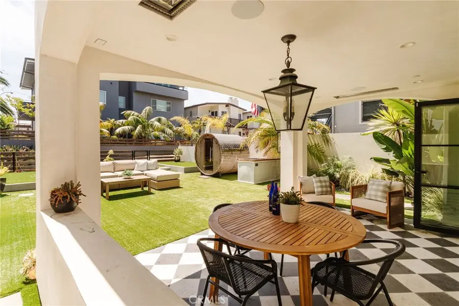 429 20th Street, Manhattan Beach, CA 90266 - #2
