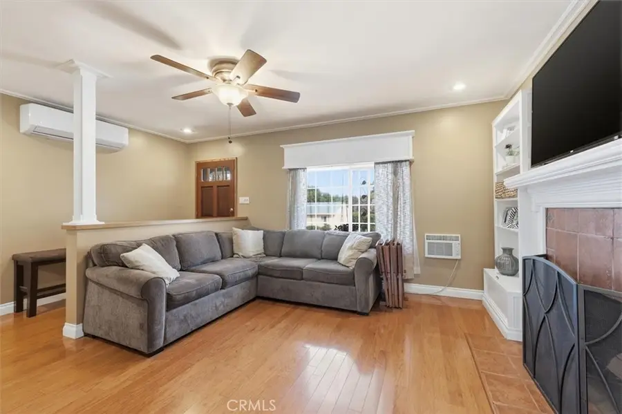 210 E 46th Street, Long Beach, CA 90807 - #2