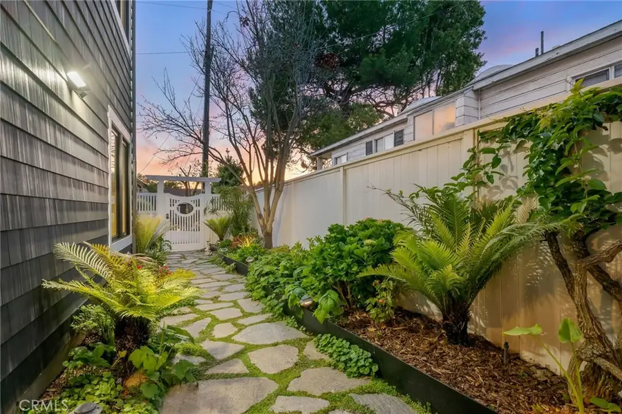 1704 N Poinsettia, Manhattan Beach, CA 90266 - #2