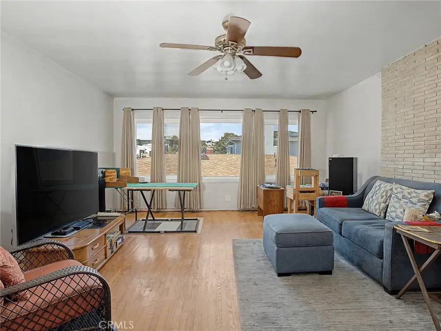 203 E Sycamore Avenue, El Segundo, CA 90245 - #2