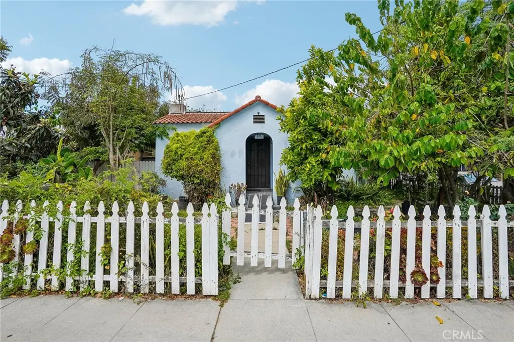 6119 Linden Avenue, Long Beach, CA 90805 - #1