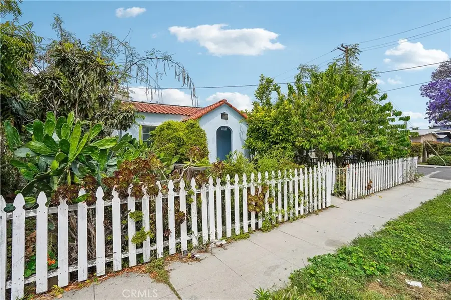 6119 Linden Avenue, Long Beach, CA 90805 - #2