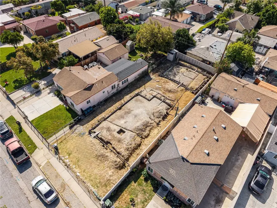 1114 E Glencoe, Compton, CA 90221 - #2