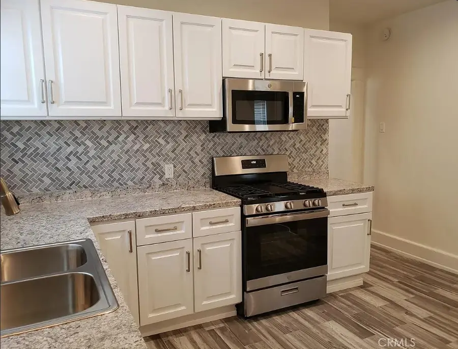 682 W 12th, San Pedro, CA 90731 - #3