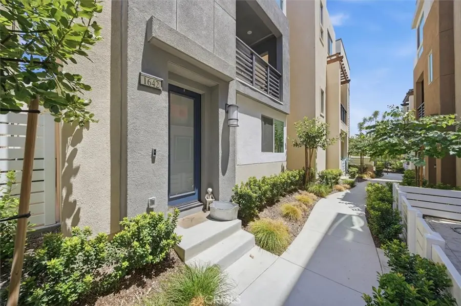 1642 Saratoga, San Pedro, CA 90732 - #2