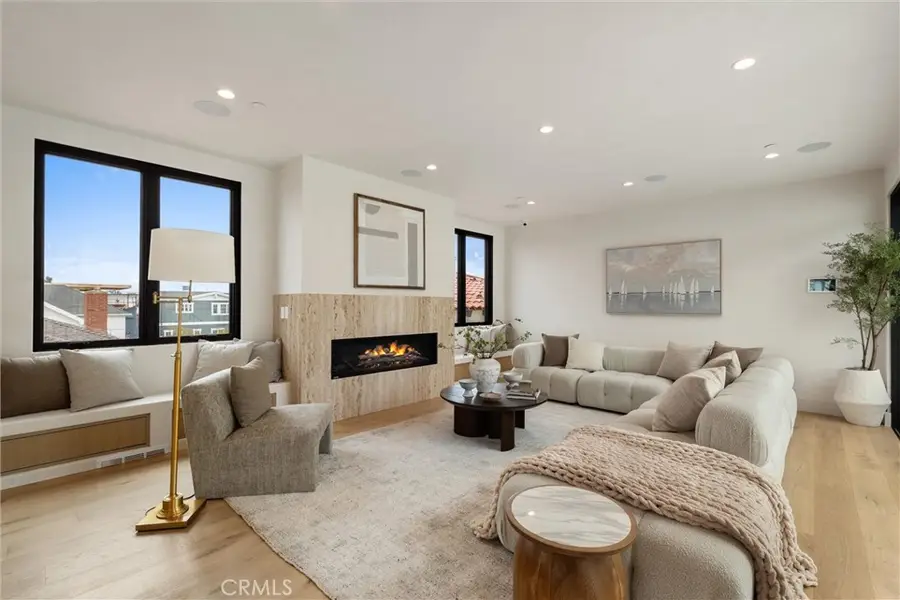 409 Crest Drive, Manhattan Beach, CA 90266 - #2