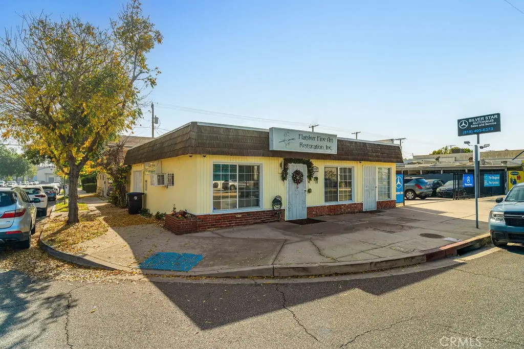 2200 W Burbank Boulevard, Burbank, CA 91506 - #1