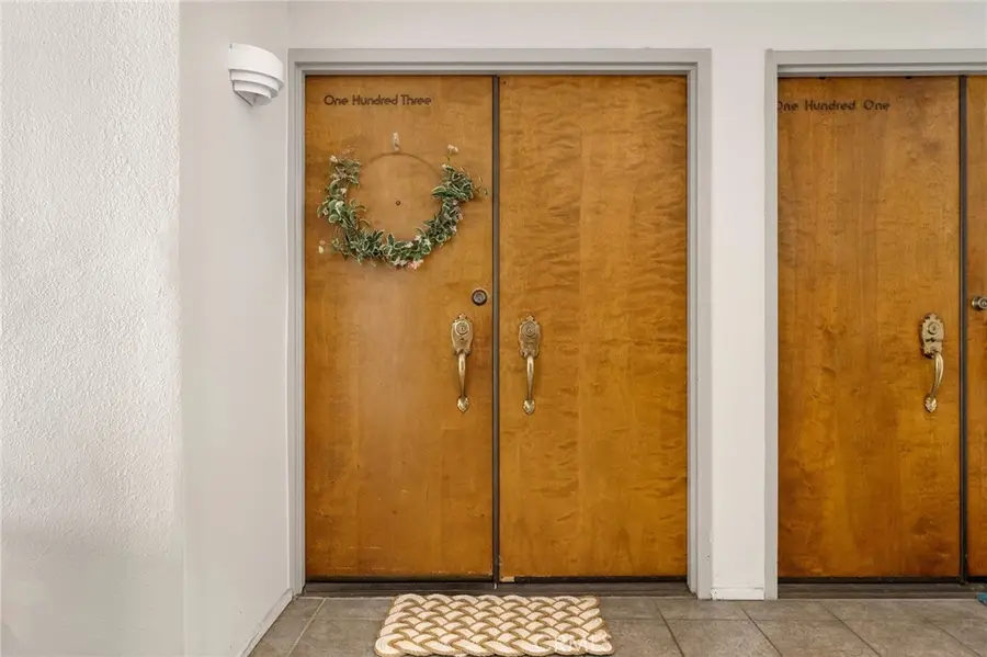 15325 Magnolia Boulevard Boulevard #103, Sherman Oaks, CA 91403 - #2