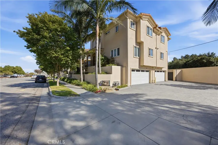2142 Washington, Torrance, CA 90501 - #2