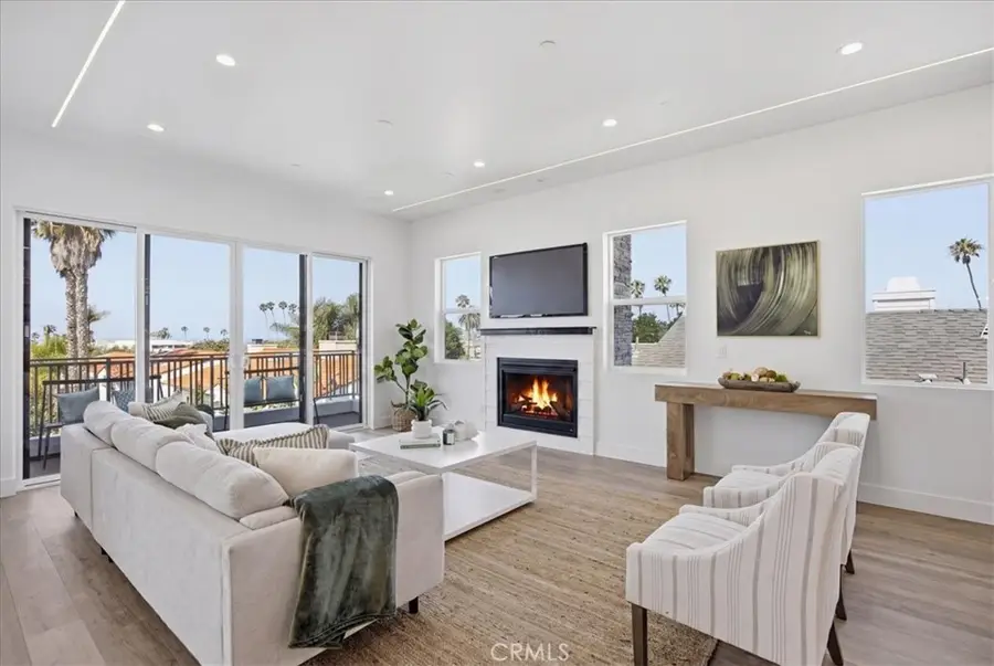 617 N Irena Avenue #C, Redondo Beach, CA 90277 - #2