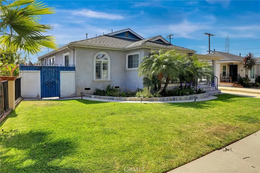 1415 S Mckinley Avenue, Compton, CA 90220 - #2