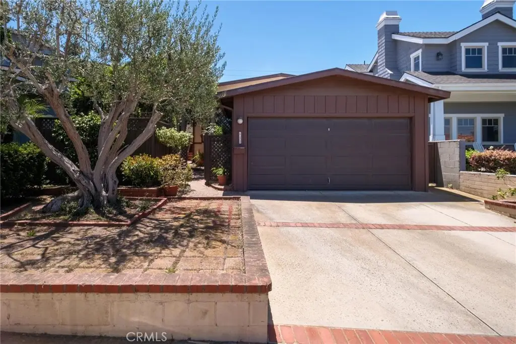 652 35th, Manhattan Beach, CA 90266 - #1
