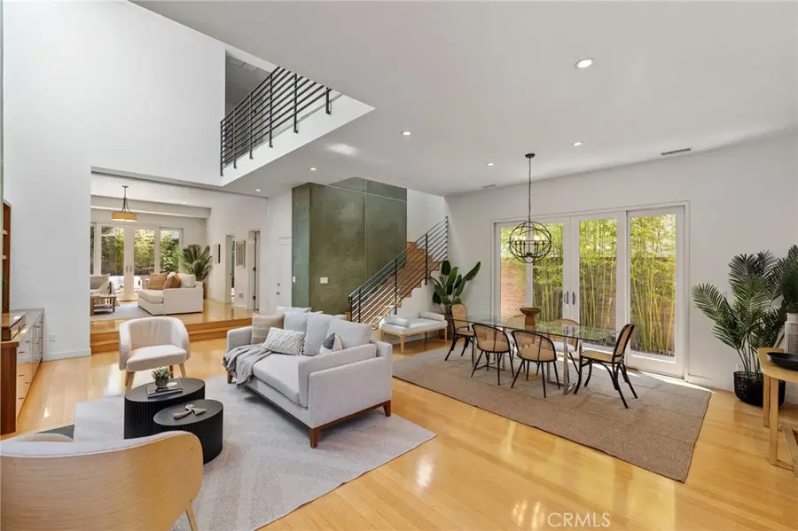 2710 Pine Ave., Manhattan Beach, CA 90266 - #2