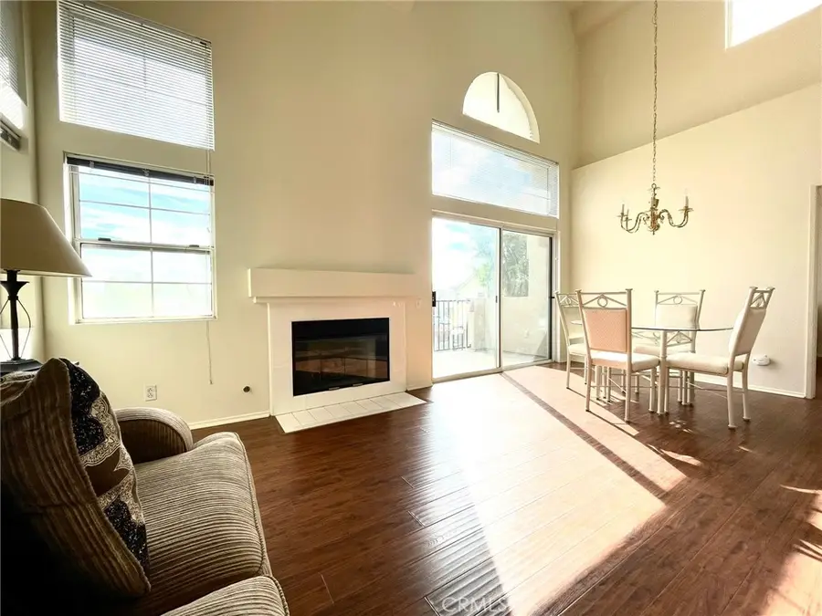 350 Via Capri #201, Corona, CA 92879 - #3