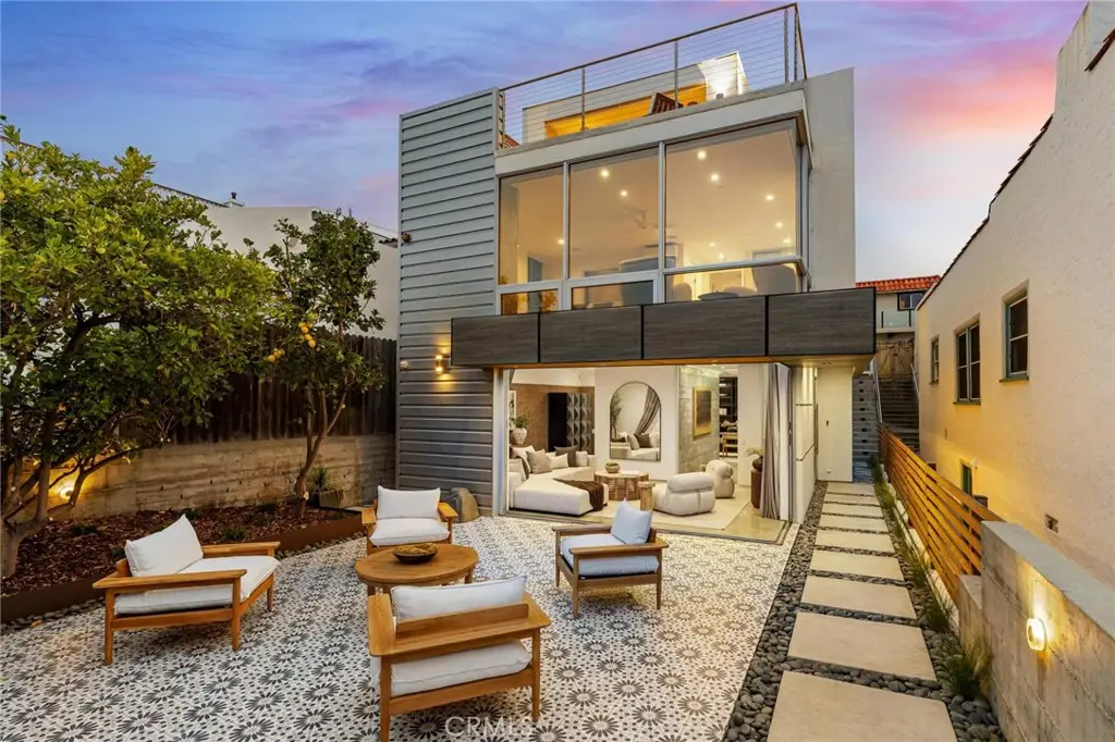 2434 Manhattan Avenue, Hermosa Beach, CA 90254 - #1