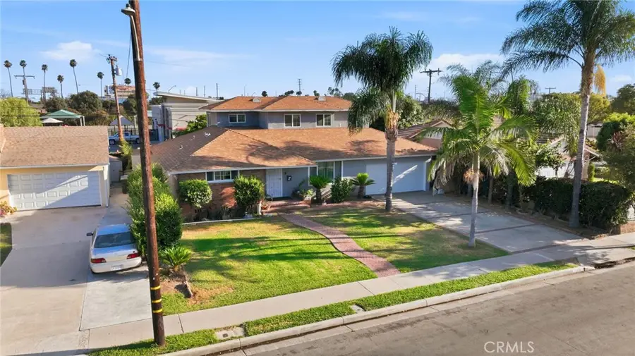 1306 E 14th Street, Santa Ana, CA 92701 - #2