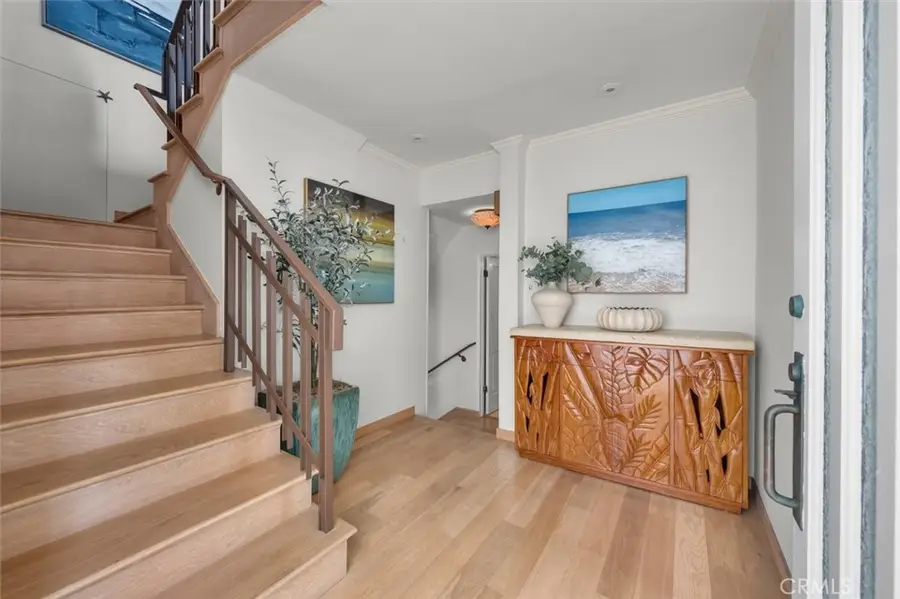 2461 Silverstrand Avenue, Hermosa Beach, CA 90254 - #3