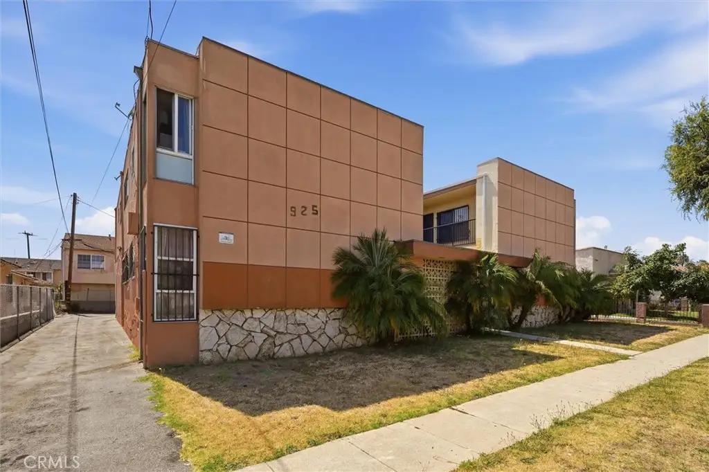 925 Larch, Inglewood, CA 90301 - #1