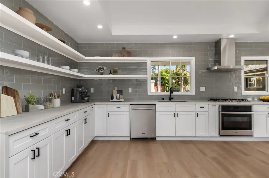 521 S Bentley, Los Angeles, CA 90049 - #3