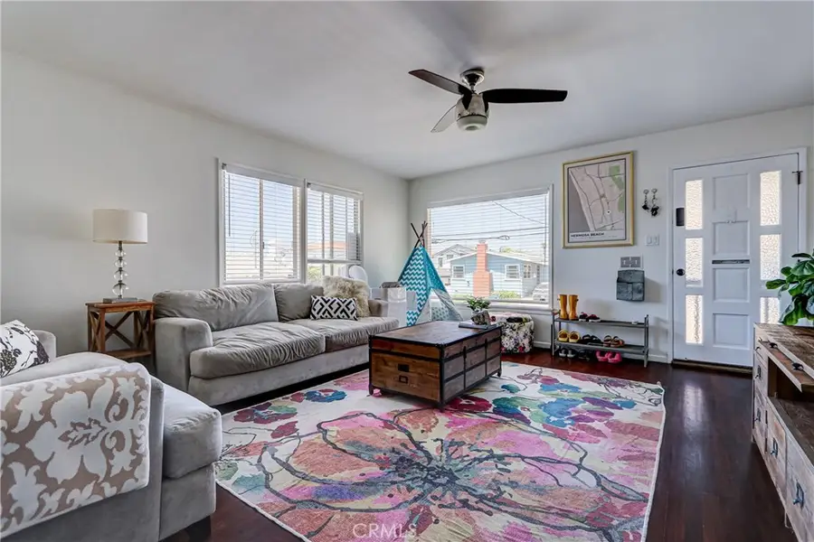 670 6th, Hermosa Beach, CA 90254 - #2
