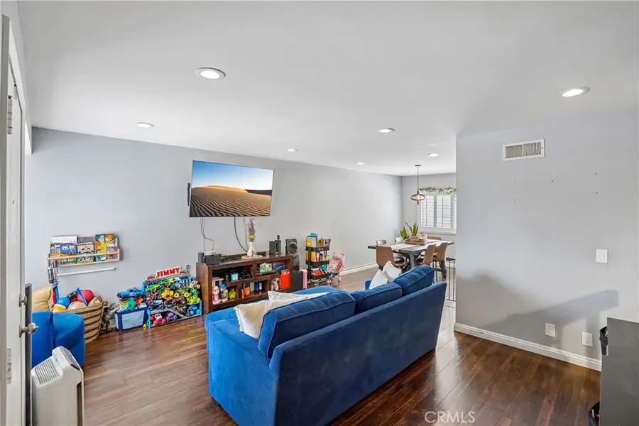 1599 W Jefferson Boulevard, Los Angeles, CA 90018 - #3