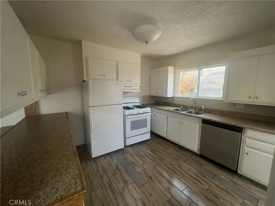 424 S Broadway, Redondo Beach, CA 90277 - #3