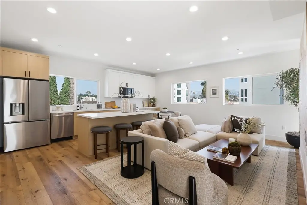 638 N Ardmore Avenue, Los Angeles, CA 90004 - #1