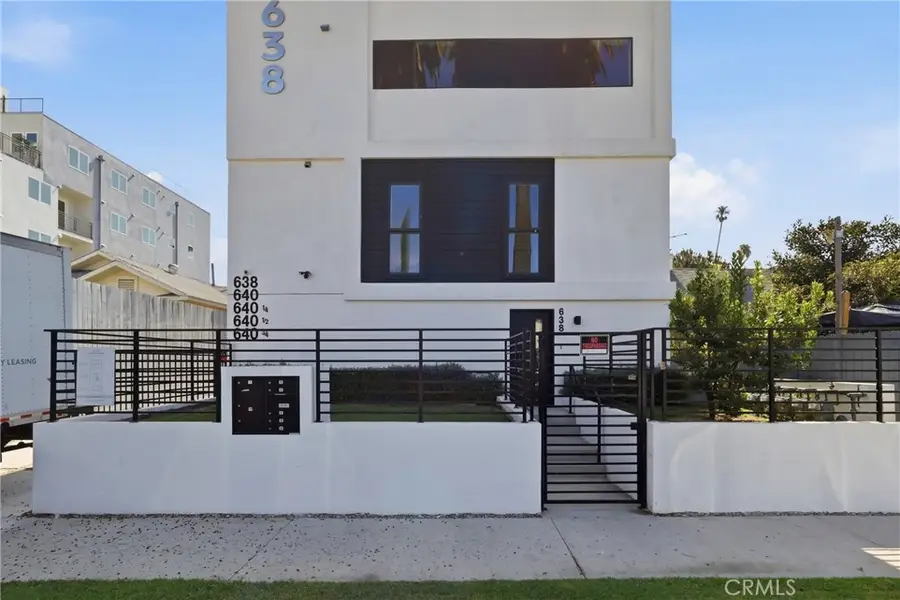 638 N Ardmore Avenue, Los Angeles, CA 90004 - #3