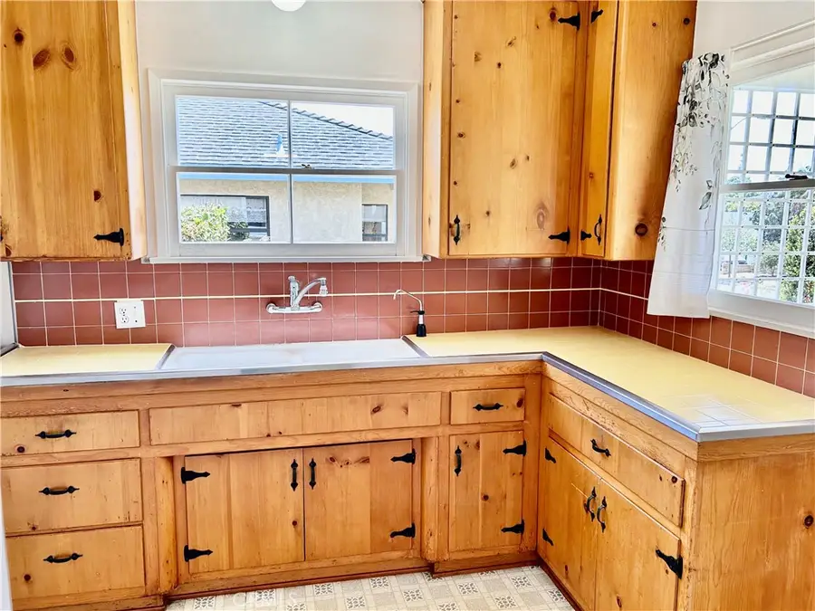 21614 Ellinwood Dr, Torrance, CA 90503 - #3