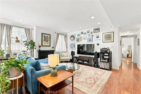 3315 Griffith Park Boulevard #109, Los Angeles, CA 90027
