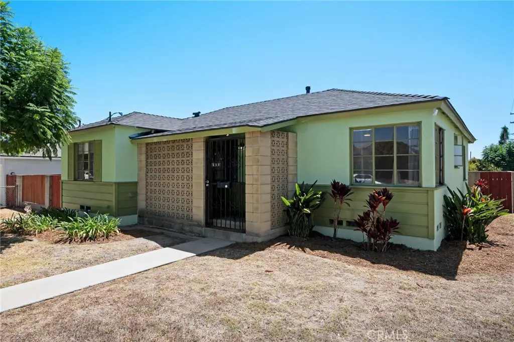 528 W F Street, Wilmington, CA 90744 - #1