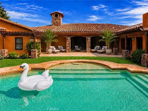 725 Dogwood W, Palm Springs, CA 92264