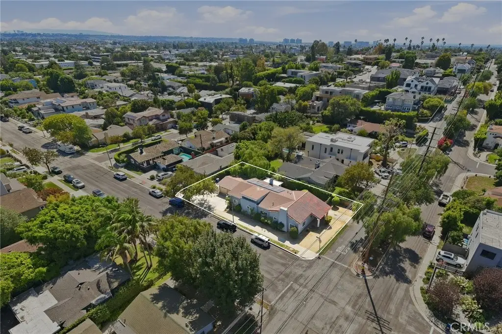 3605 South Barrington Avenue, Los Angeles, CA 90066 - #1
